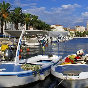 Aspalathos Centar - City Center, A Few Minutes' Walking Distance To The Unesco Palace, Parking Lot In Front Of The , Split Croatia